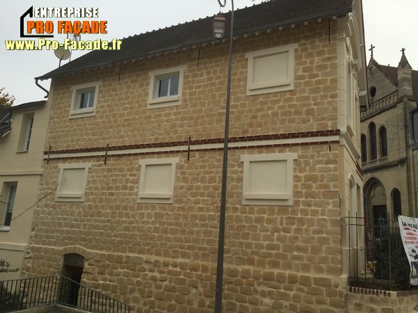 Chantier de rejointement façade en pierres sur Beaumont Sur Oise 95260 après
