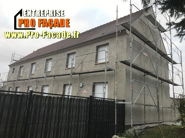Chantier Ravalement de façade sur Valescourt 60130 pendant